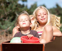 kinderen hebben plezier op vakantiepark De Berkenhorst